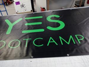 Bache publicitaire extrieure de 150cm x 300cm pour Yes Bootcamp