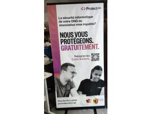 Roll-up Alu Premium Black 100x200cm pour Protect.ngo Foundation � Gen�ve